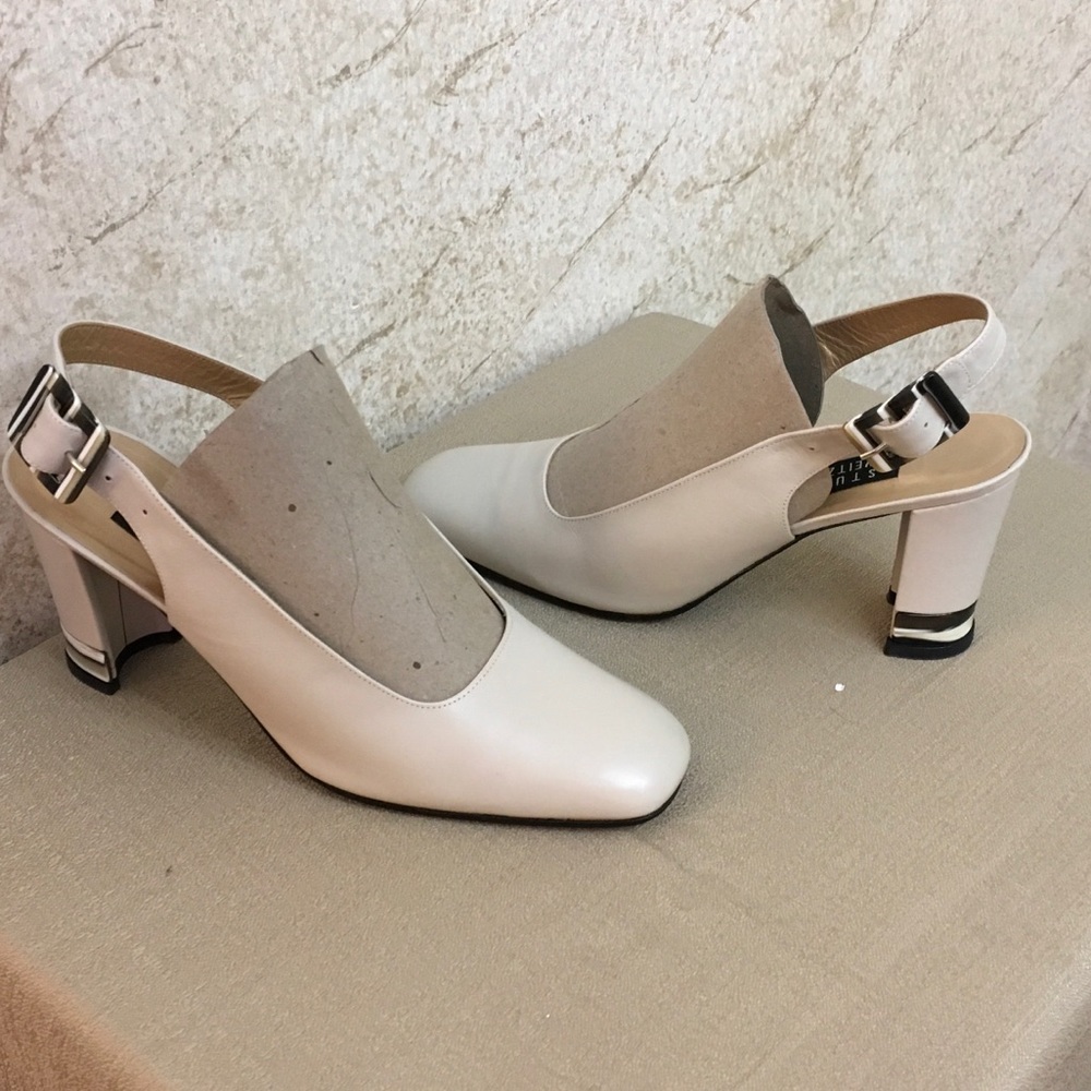 Stuart Weitzman nude square toe Slingback